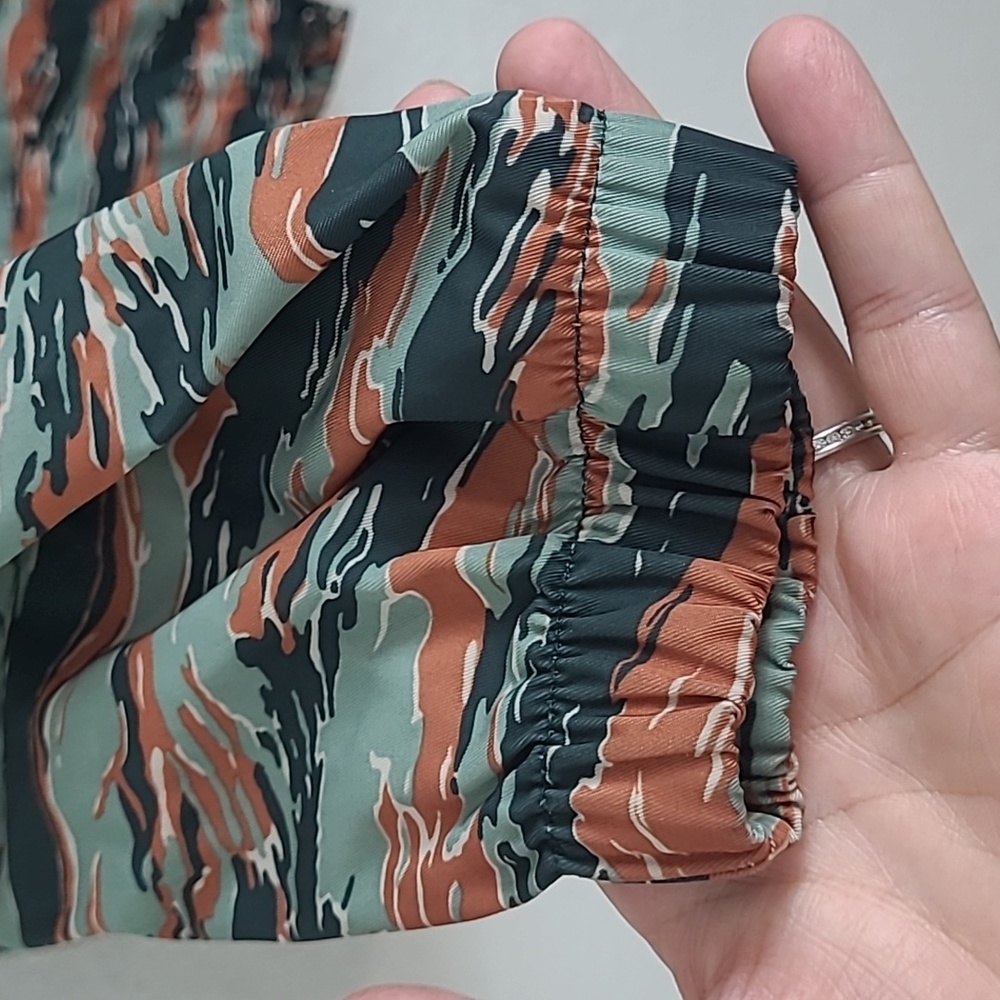 Fabletics Camouflage Patterned Jacket Size Large - image 8